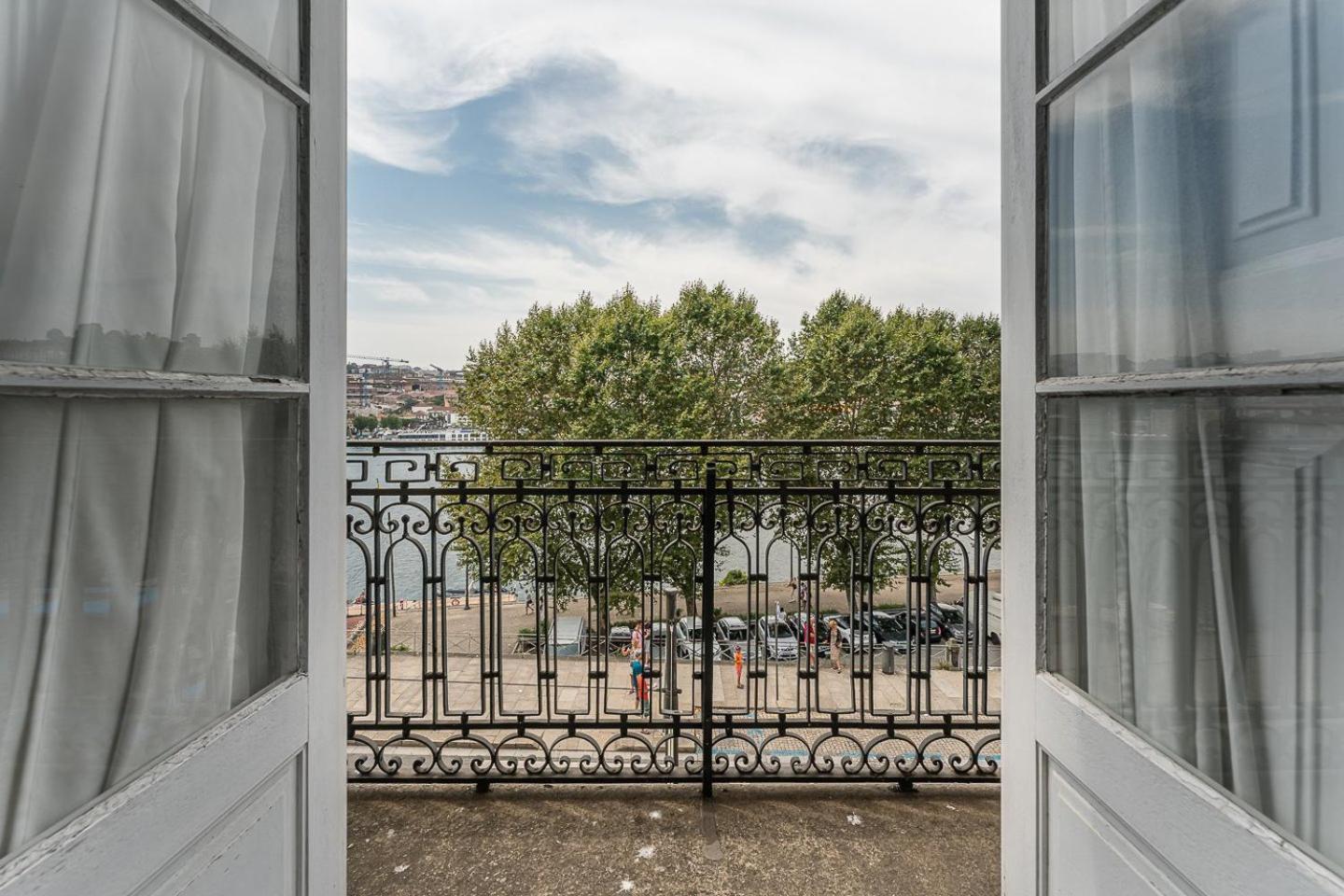 Guestready - Innvict Residences Porto Ngoại thất bức ảnh